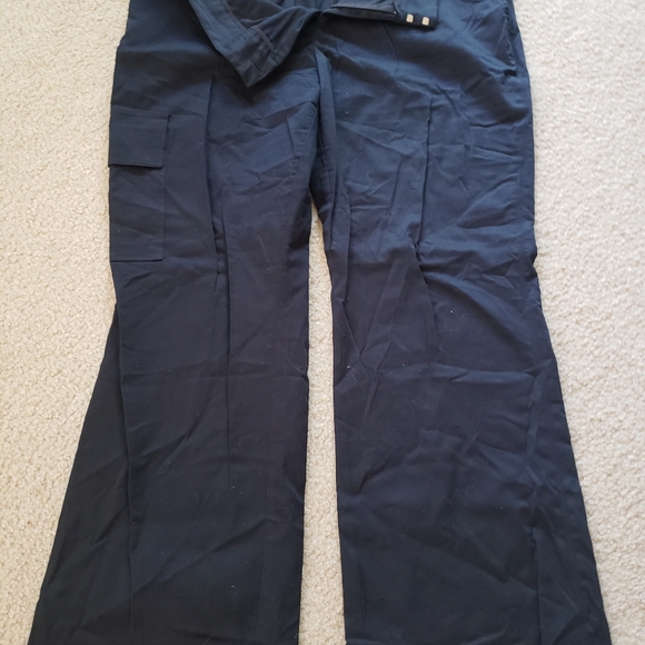 Pants - Picture 3 of 4